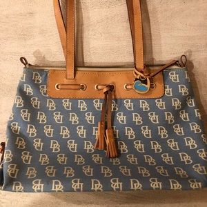 Dooney & Bourke